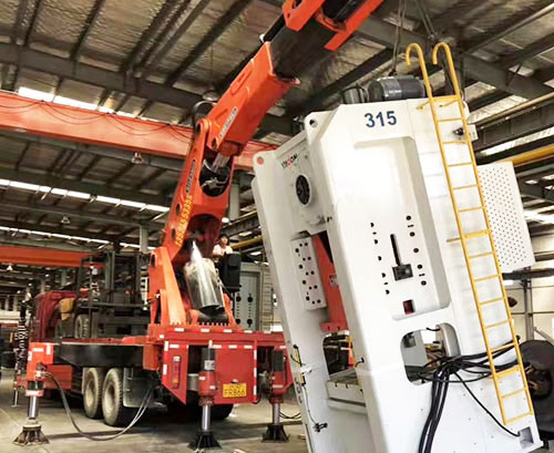 合肥庐阳附近随车吊出租，轻松解决运输难题