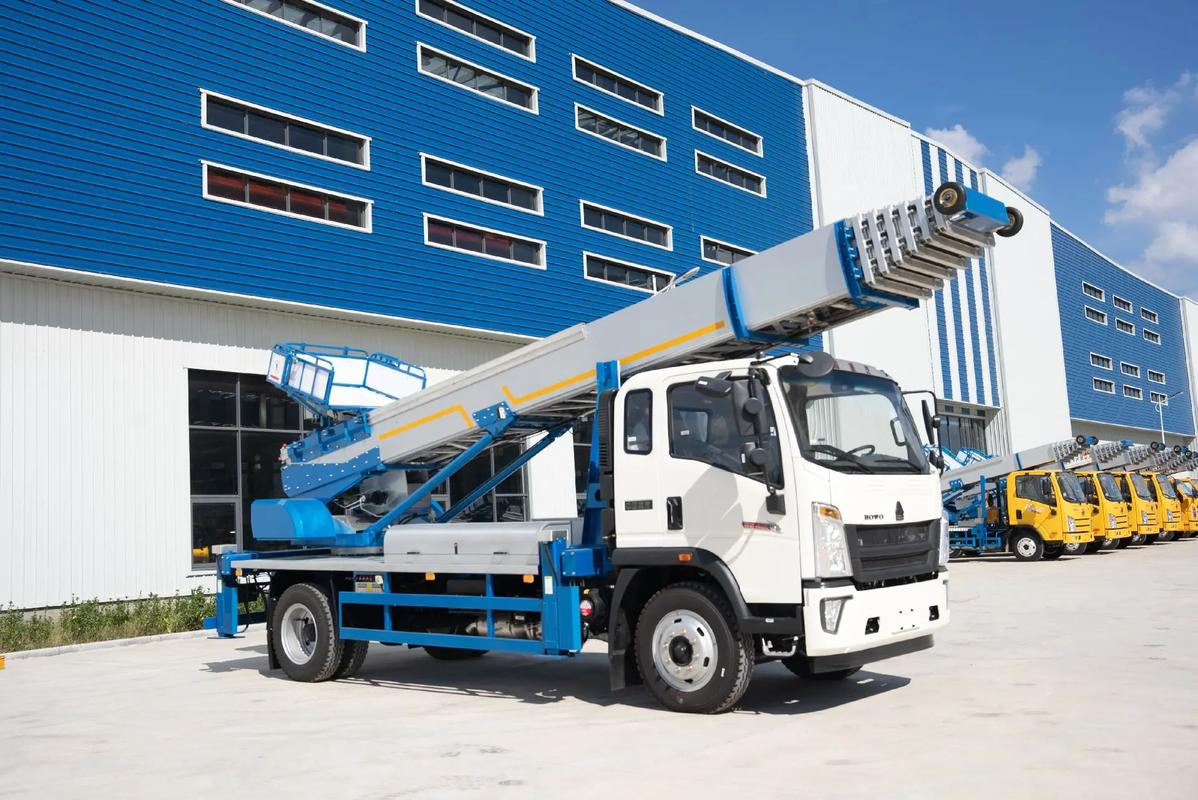 合肥庐阳出租云梯车高空作业车 建筑垃圾搬运